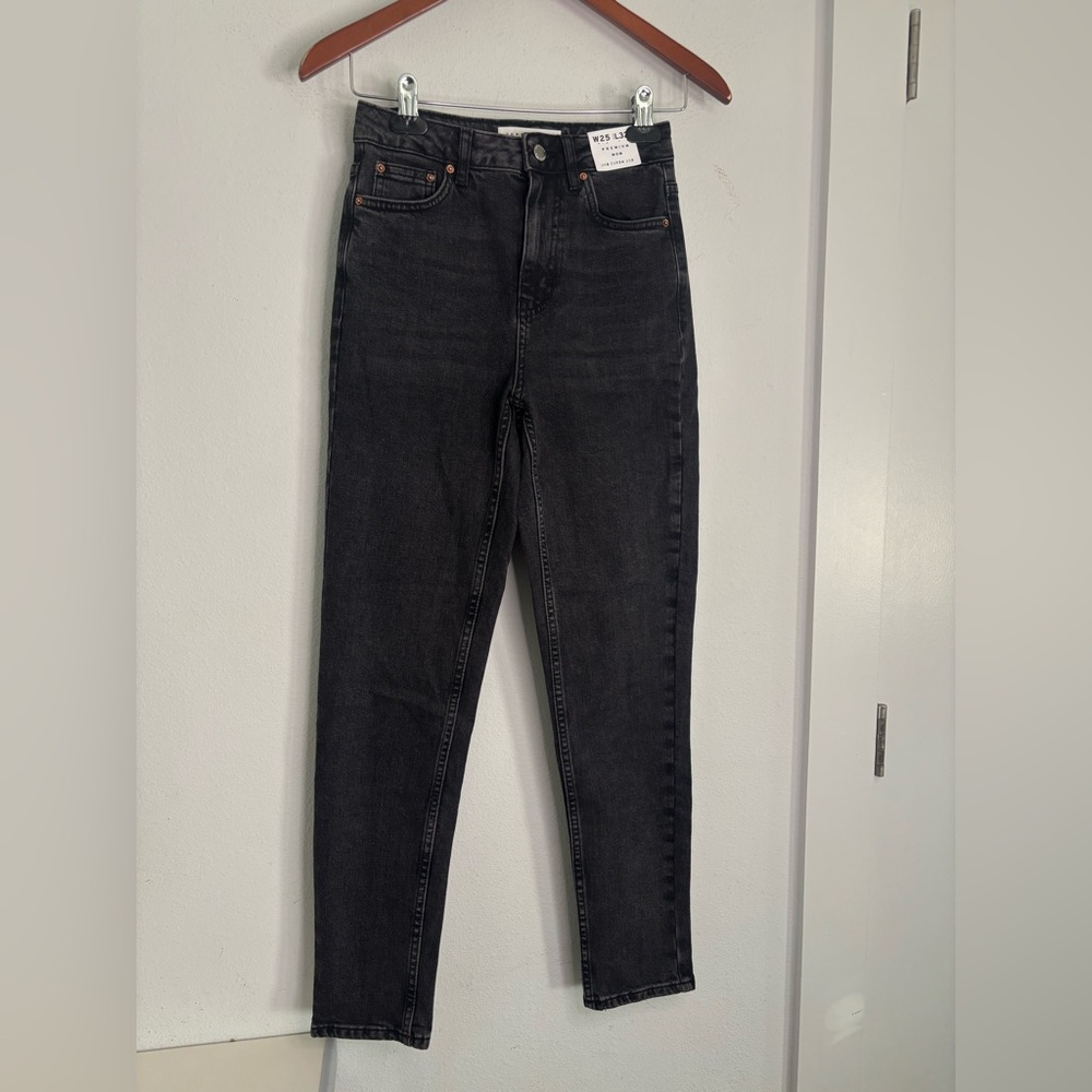 TOPSHOP NWT DARK BLACK PREMIUM MOM STRAIGHT LEG JEANS SZ 25